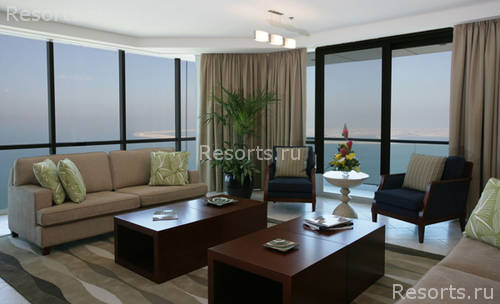 Oasis Beach Hotel 3
